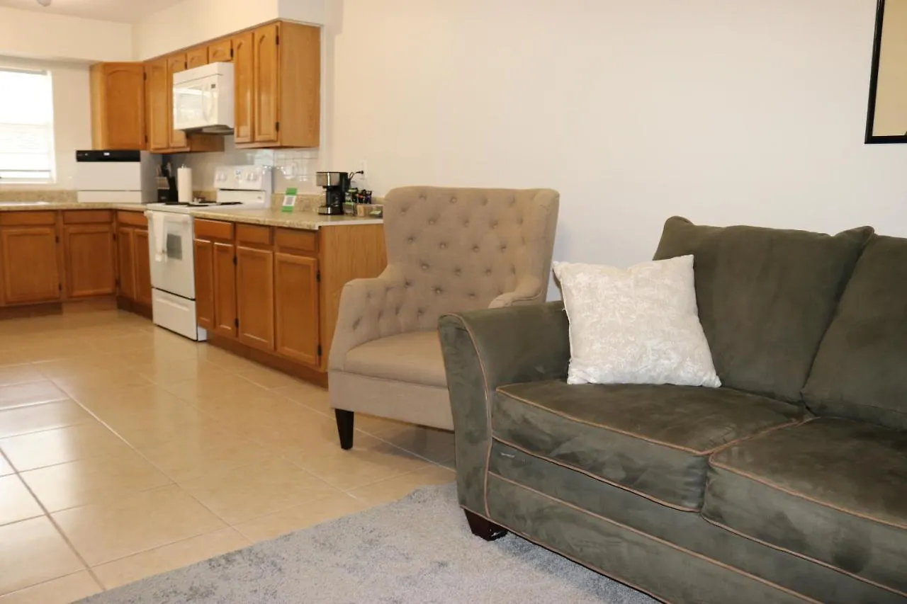 Hidden Emerald-Apartment With Kitchen And Laundry Lakeland