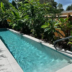 https://modern-pool-house-steps-from-florida-southern.davenporthotels.org